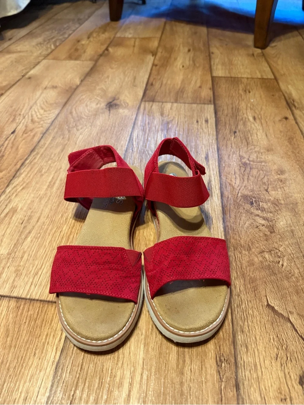 Red BOBS ladies sandals size 7